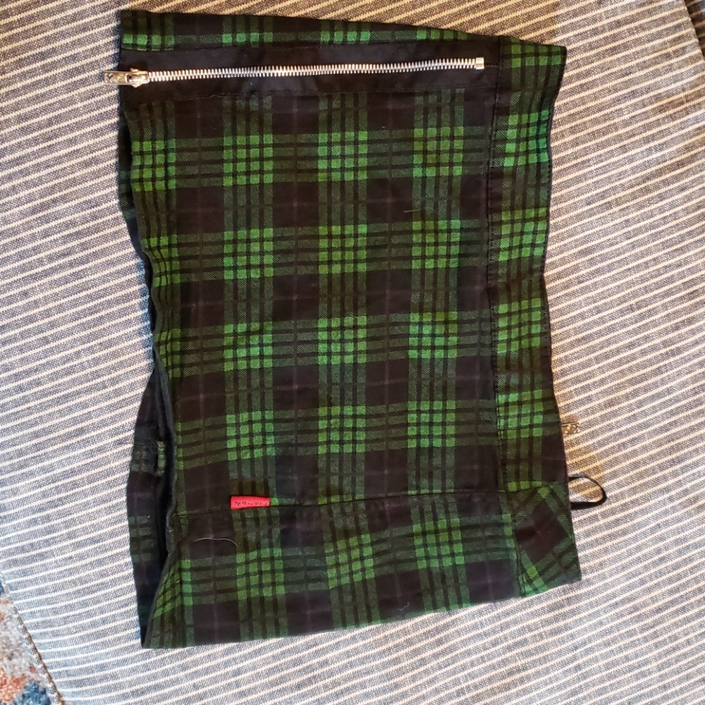 mini skirt